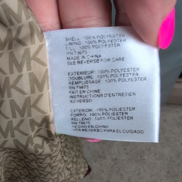 Michael Kors Maroon Puffer Jacket with Quilted Design - Picture 13 of 16